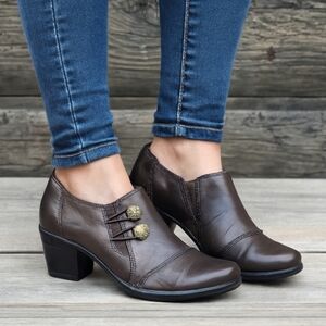 Clarks Emslie Warren Cottagecore, Brown Leather, Comfort Shootie 6.5M